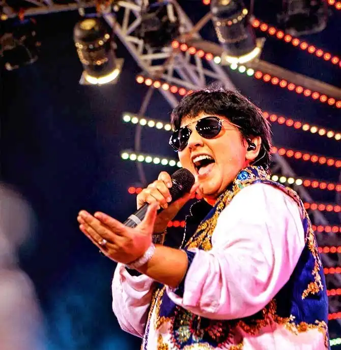 Falguni Pathak Biography