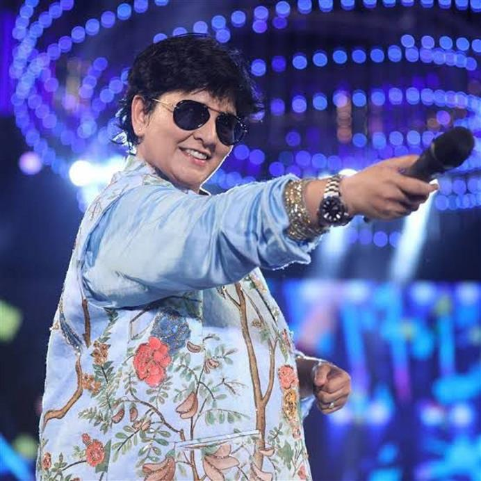 Falguni Pathak Biography