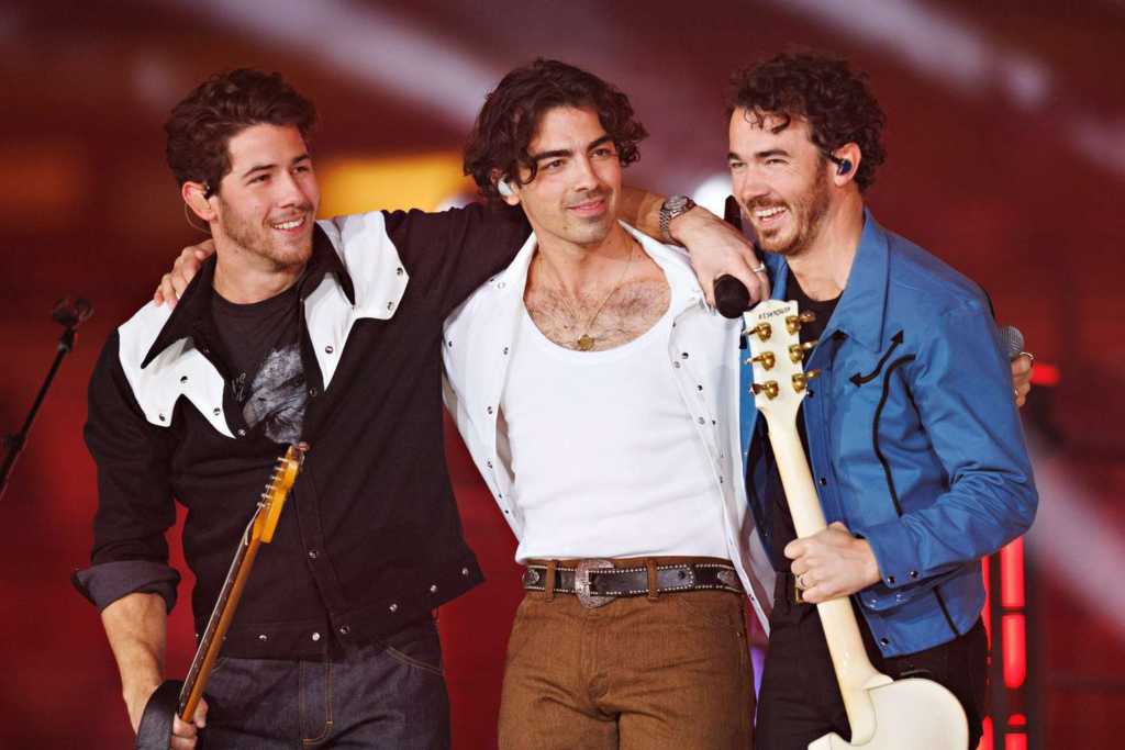Nick Jonas   Brothers to The Voice