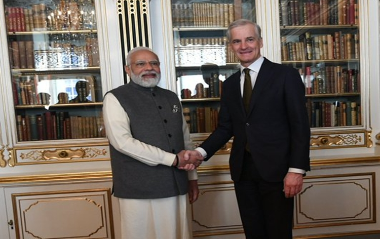 Jonas Gahr Støre  with PM Modi