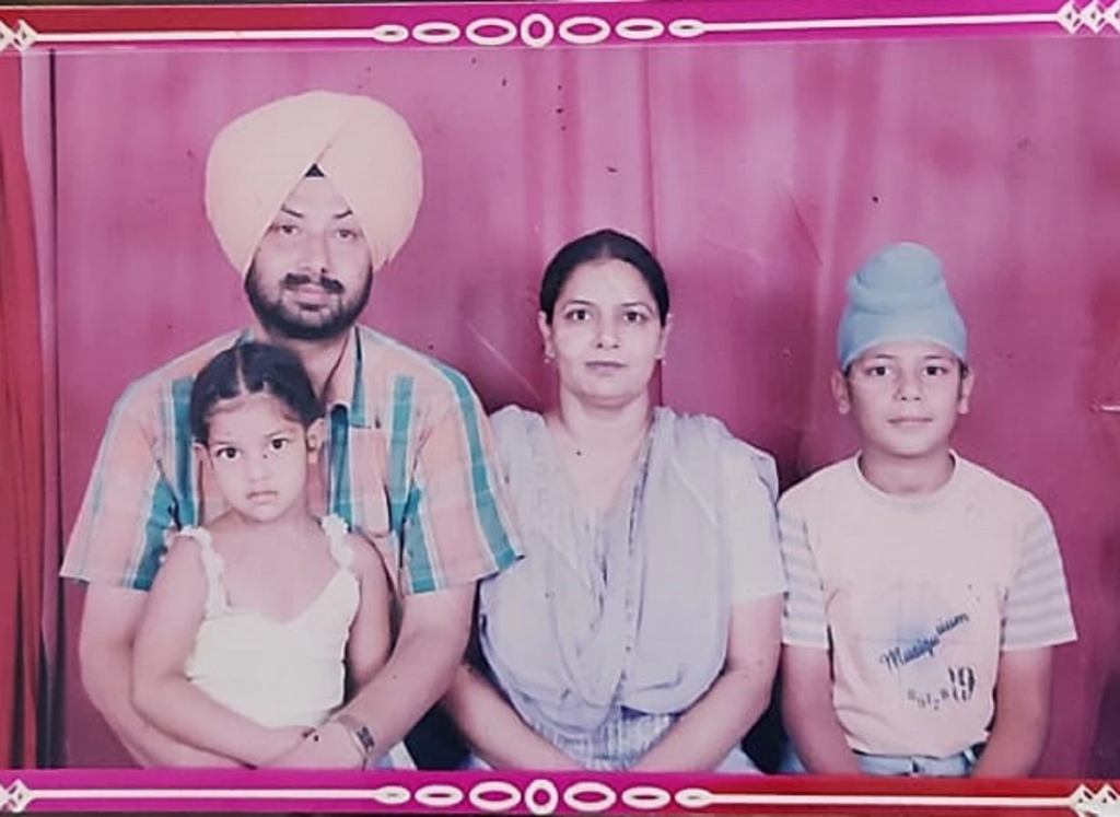Harnaaz Sandhu family