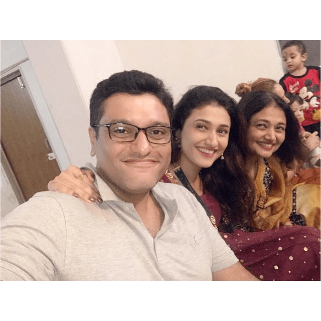 Ragini Khanna  parents